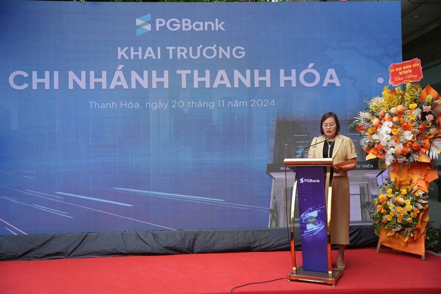 ba-lai-thi-thu-ha-pho-giam-doc-nhnn-tinh-thanh-hoa-phat-bieu-tai-le-khai-truong-1732177533.JPG