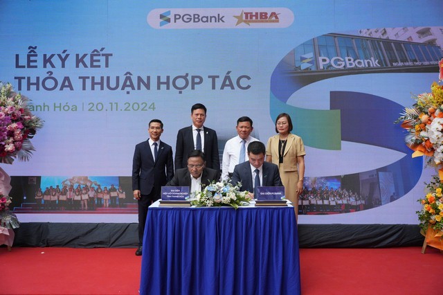 ky-ket-thoa-thuan-hop-tac-chien-luoc-giua-ngan-hang-pgbank-voi-hiep-hoi-doanh-nghiep-tinh-thanh-hoa-1732177852.JPG