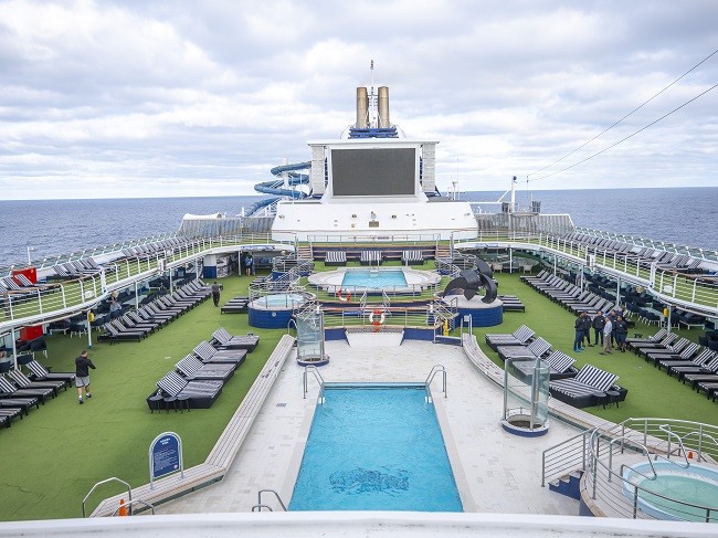 main-pool-1-1747390571.jpg