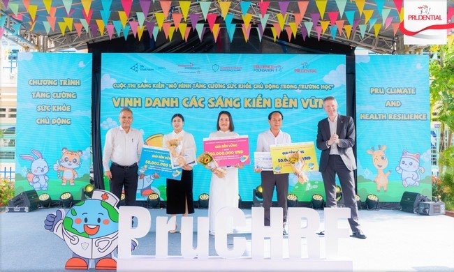 cac-khach-moi-vinh-danh-top-ba-truong-dat-giai-thuong-cao-nhat-tai-cuoc-thi-1748423586.jpg