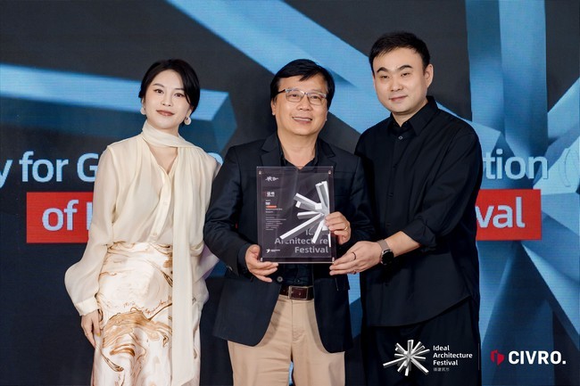 dai-dien-ban-to-chuc-trao-chung-nhan-cho-hiep-hoi-tke-vdas-1750915341.jpg