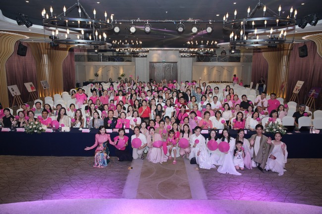 dau-an-hong-ket-thuc-su-kien-day-cam-xuc-1757166092.jpg