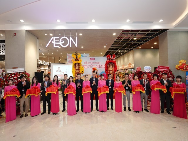 le-khai-truong-trung-tam-bach-hoa-tong-hop-va-sieu-thi-aeon-van-giang-1759407655.jpg