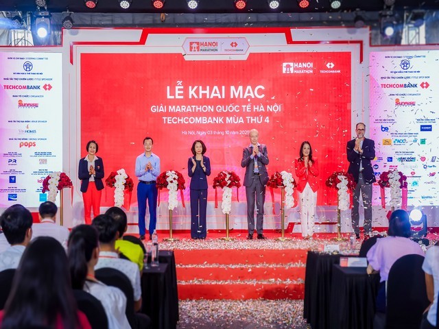 hinh-anh-hop-bao-va-khai-mac-4-1759484194.jpg