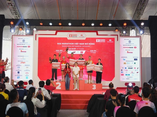 trao-giai-viet-nam-mo-rong-1759674172.jpg