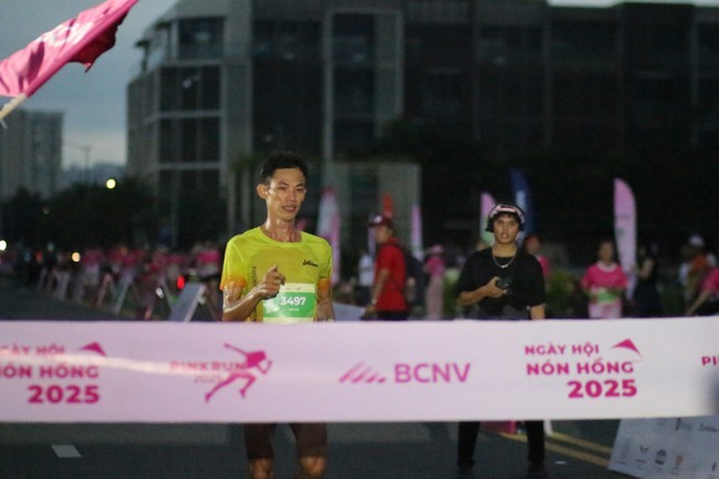 nhung-runner-den-day-voi-nhieu-ly-do-nhung-chung-mot-muc-dich-lan-toa-yeu-thuong-1761406134.jpg