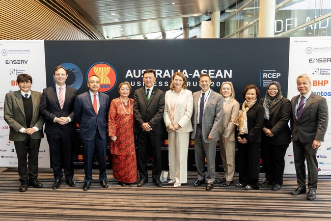 hoc-bong-vice-chancellors-asean-awards-duoc-monash-cong-bo-tai-dien-dan-doanh-nghiep-australia-asean-2025-dien-ra-vao-thang-8-2025-1765344925.jpg