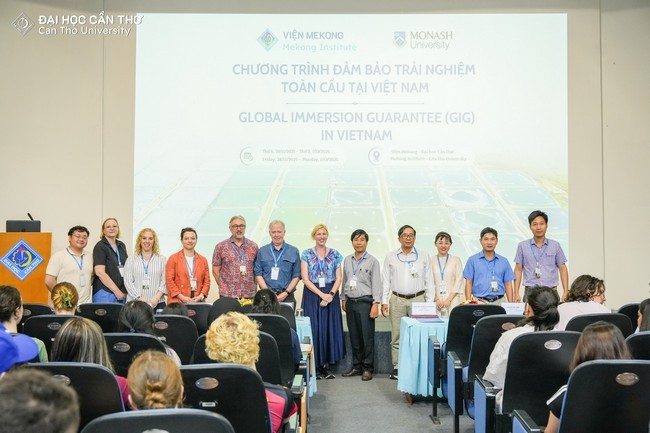 le-khai-mac-chuong-trinh-dam-bao-trai-nghiem-toan-cau-tai-viet-nam-duoc-to-chuc-tai-dai-hoc-can-tho-vao-thang-11-1766463402.jpg