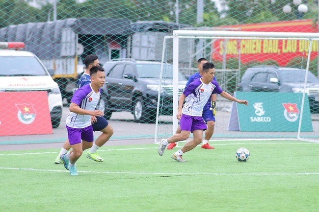 giai-bong-da-cong-dong-trong-khuon-kho-sabeco-sports-hub-tai-bac-giang-nam-2024-1778245225.jpg