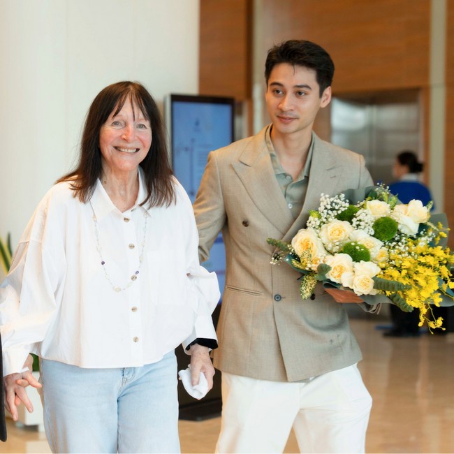 chu-tich-miss-world-1785318157.jpg