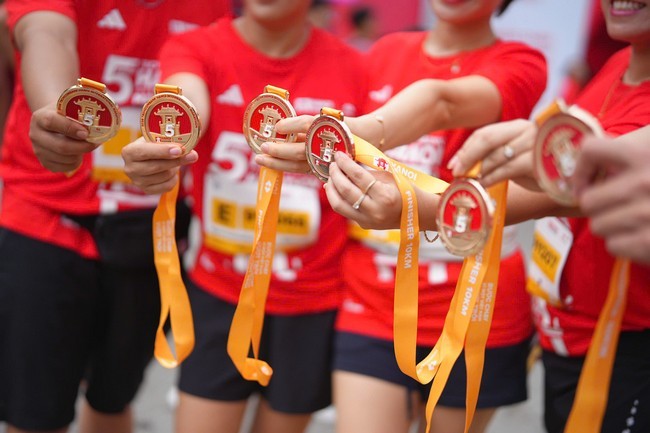 mat-truoc-huy-chuong-1791119332.jpg