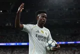 Vinicius giữa cơn sóng đổi thay ở Real Madrid