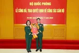 Nữ bác sĩ được thăng quân hàm trung tướng 0