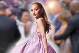 Ariana Grande bị quấy rối ngay trên thảm đỏ, danh tính fan cuồng chẳng hề xa lạ