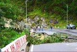 Đơn vị nào chịu trách nhiệm 'vá' vết nứt kéo dài trên đường đèo Prenn?