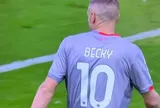 Chiếc áo lạ của Vardy