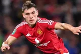 Sa sút khó tin, tiền vệ MU sắp bị bán