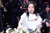Người đặc biệt được Mỹ Tâm tặng vé xem live concert, đích thân đạp xe đi tìm