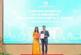 Trao quyết định bổ nhiệm nữ Giám đốc đầu tiên của Đại học Quốc gia TPHCM
