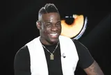 Balotelli sang châu Á chơi bóng