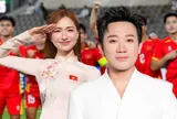 Trấn Thành, Hòa Minzy cổ vũ U23 Việt Nam trước thềm bán kết U23 châu Á