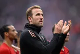 Kane kiếm bộn tiền khi ở lại Bayern