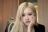 Rosé (BLACKPINK) khoe vẻ quyến rũ chỉ với một bức ảnh cận mặt