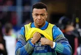 Thế khó cho Mbappe