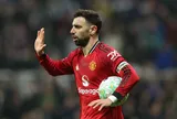Grealish sửng sốt với Bruno Fernandes