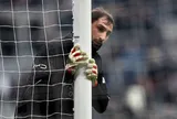 Donnarumma lộ nhược điểm 'chết người'
