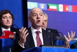 'Infantino nghĩ mình là Trump của châu Phi'