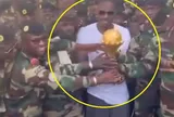 Senegal mang cúp vô địch châu Phi đến căn cứ quân sự