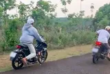 Quay clip bốc đầu xe, 3 thanh niên trả giá vì màn “câu view” liều lĩnh