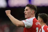Arsenal có thể vô địch nhờ một 'số 9' gây tranh cãi