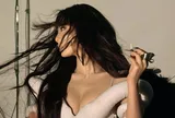 Ningning (aespa) diện đồ cắt xẻ táo bạo, thấn thái cuốn hút khiến dân tình trầm trồ