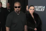 Vợ Kanye West gây tranh cãi với trang phục cắt xẻ táo bạo