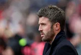 MU đâu cần liều mình khi đã có Carrick