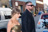 Taylor Swift và Travis Kelce dự bữa tối riêng tư trước thềm lễ cưới