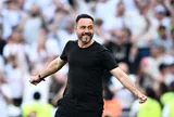 Tottenham vỡ òa sau khi trụ hạng