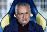 Vì sao Mourinho chưa thể tái xuất Real?
