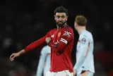 Bruno Fernandes phản pháo Roy Keane