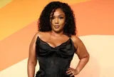 Lizzo đáp trả cáo buộc 'nói xấu' Taylor Swift