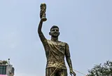 Ấn Độ dỡ tượng Messi sau vài tháng khánh thành