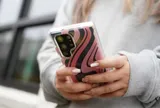 Thời tiết nắng nóng, một phụ kiện đang âm thầm "làm hại" điện thoại của bạn