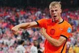 Hà Lan vào vòng 32 đội sau trận thắng 3-1