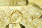Nên mua vàng bây giờ hay chờ giá giảm thêm?