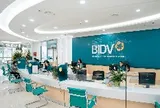 Từ 1/7, khách hàng dưới 35 tuổi tại Vietcombank, Agribank, BIDV, VietinBank, MB,... đồng loạt đón tin vui