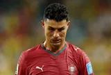 Ronaldo lu mờ trước James Rodriguez