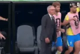 Ancelotti gây sốt với phản ứng lạnh như băng khi Brazil ngược dòng