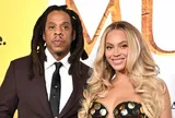Một người đàn ông lái xe đâm vào cổng biệt thự của Beyoncé